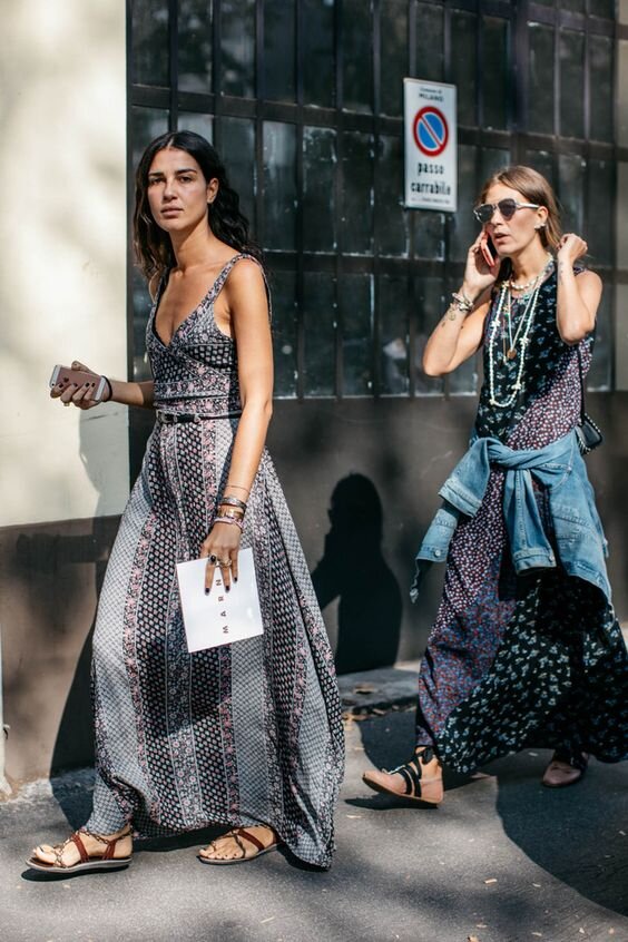 Платья на улицах больших городов. Летний Street style. Стильная ...