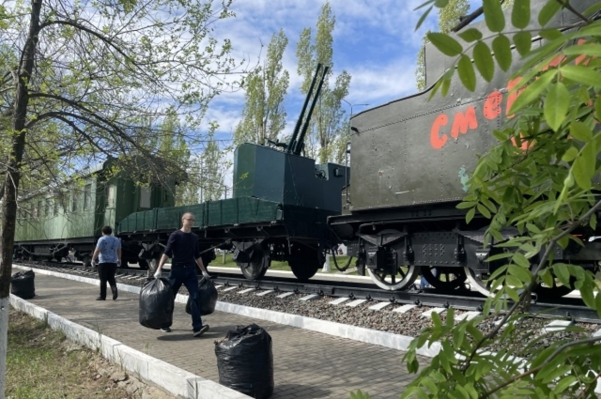    В Волгоградской области восстанавливают памятники железнодорожникам