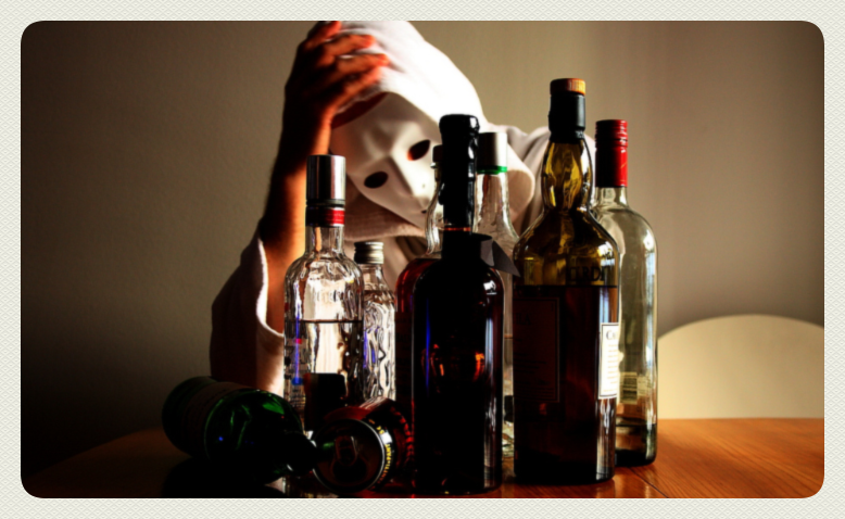 Очень больно и почему-то стыдно. А почему нам стыдно, алкоголизм — такая же болезнь.