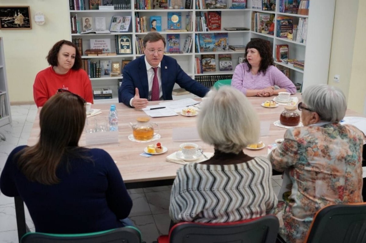    Губернатор Дмитрий Азаров встретился семьями участников СВО