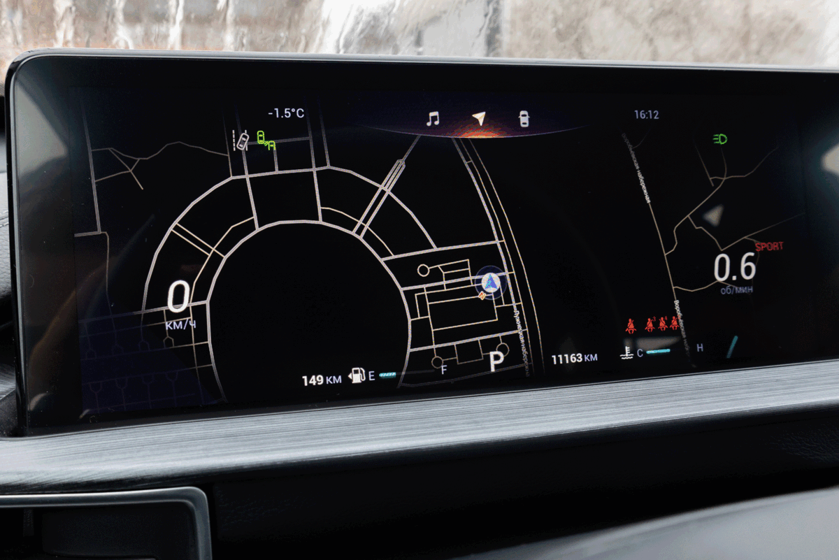    В мультимедийную систему добавилась навигация, которую можно вывести на приборку во весь экран. Раскладку данных тоже можно настраивать, но ничего лучше круглых шкал — пусть и рисованных — в Chery не придумали   
Вячеслав Крылов