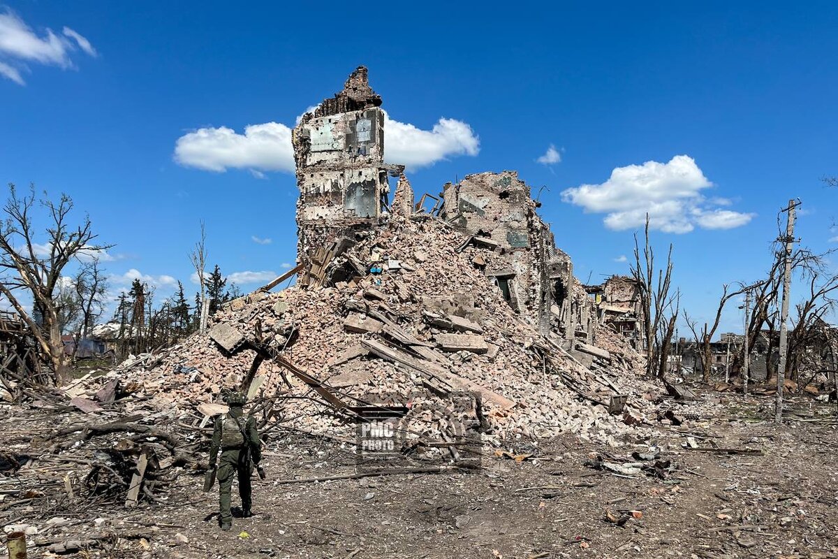 Укрепрайон «Гнездо» на западе Бахмута, взятый вчера подразделениями ЧВК «Вагнер». Фото от: @photopmc