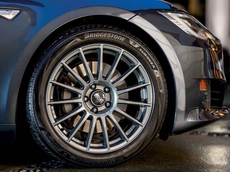    Bridgestone разработала долговечные шины специально для электрокаров