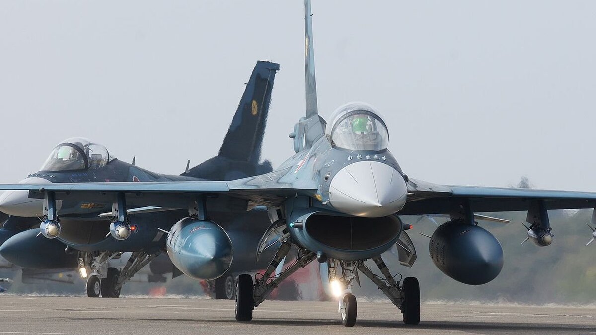 Истребители Mitsubishi F-2A Воздушных сил самообороны Японии. Фото: commons.wikimedia.org