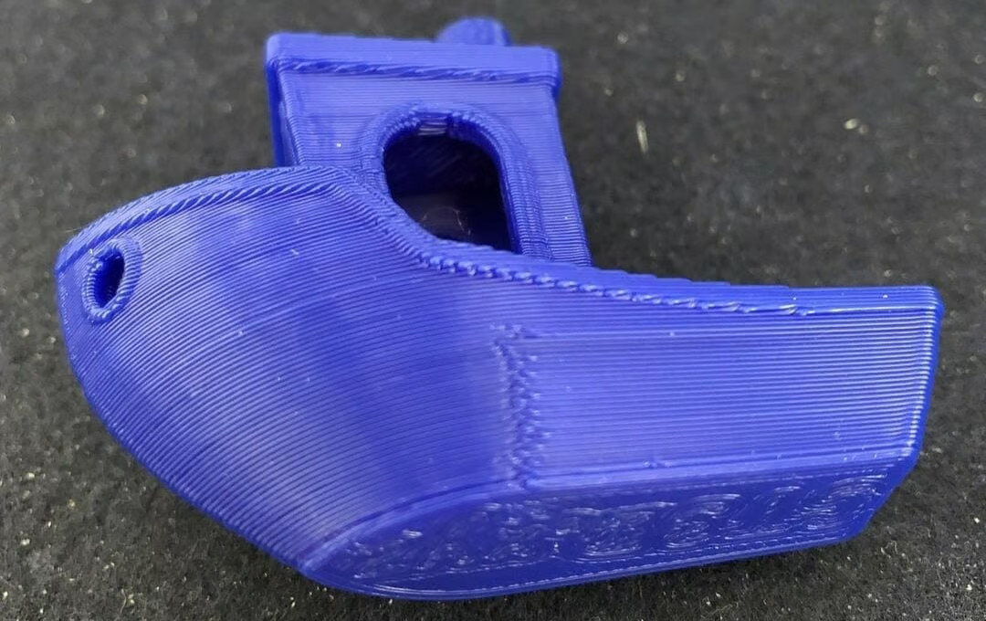 Z-шов присутствует на большинстве 3D-принтов.