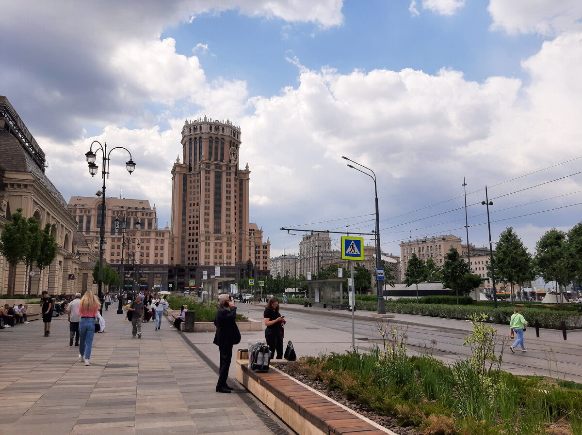 Площадь Павелецкого вокзала, куда приезжает Аэроэкспресс из Домодедово