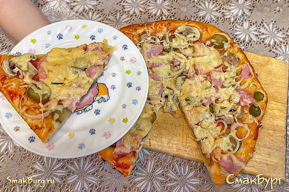 Пицца с копченой колбасой и сыром, пошаговый рецепт с фото