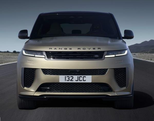     Range Rover Sport SV. Фото Land Rover