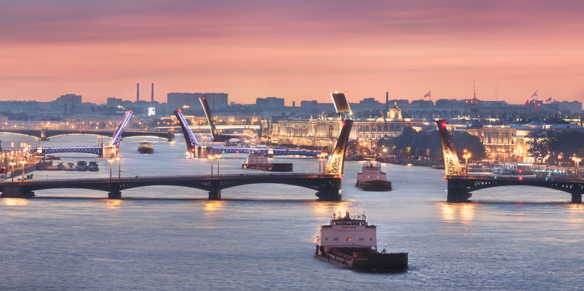 Изучаем видовые жилые дома в Петербурге