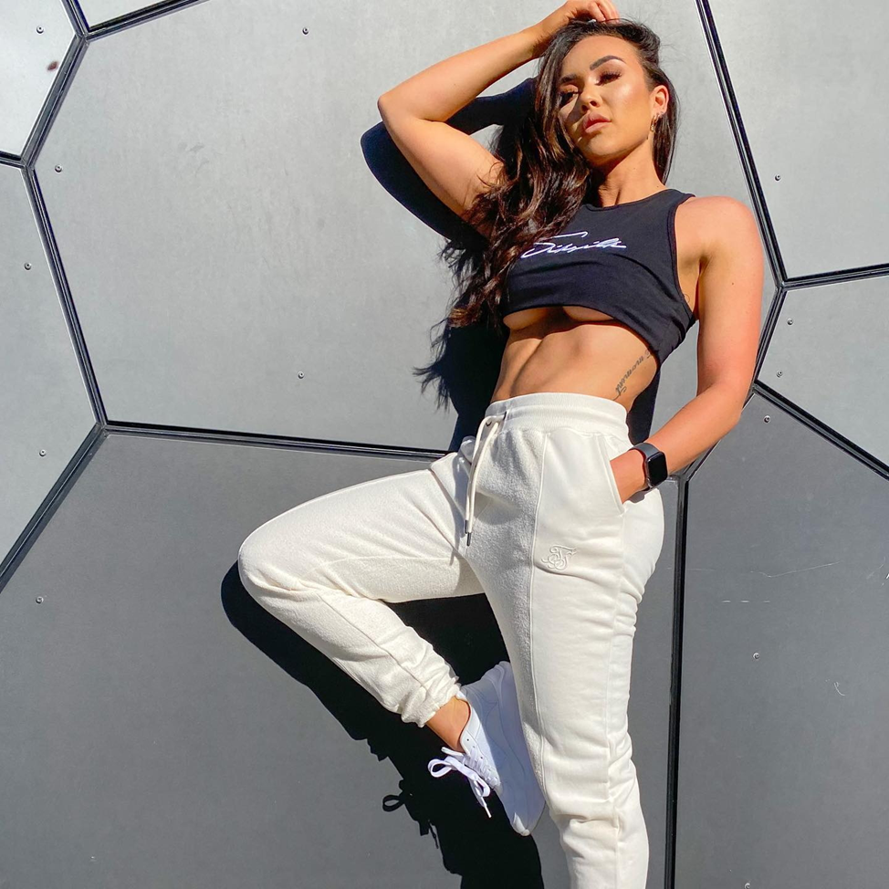 Физические параметры Брук Вуд