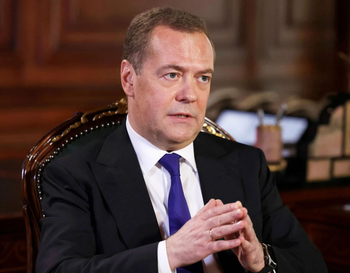    Медведев: У России теперь есть полная свобода действий для уничтожения подводных кабелей связи Алексей А.