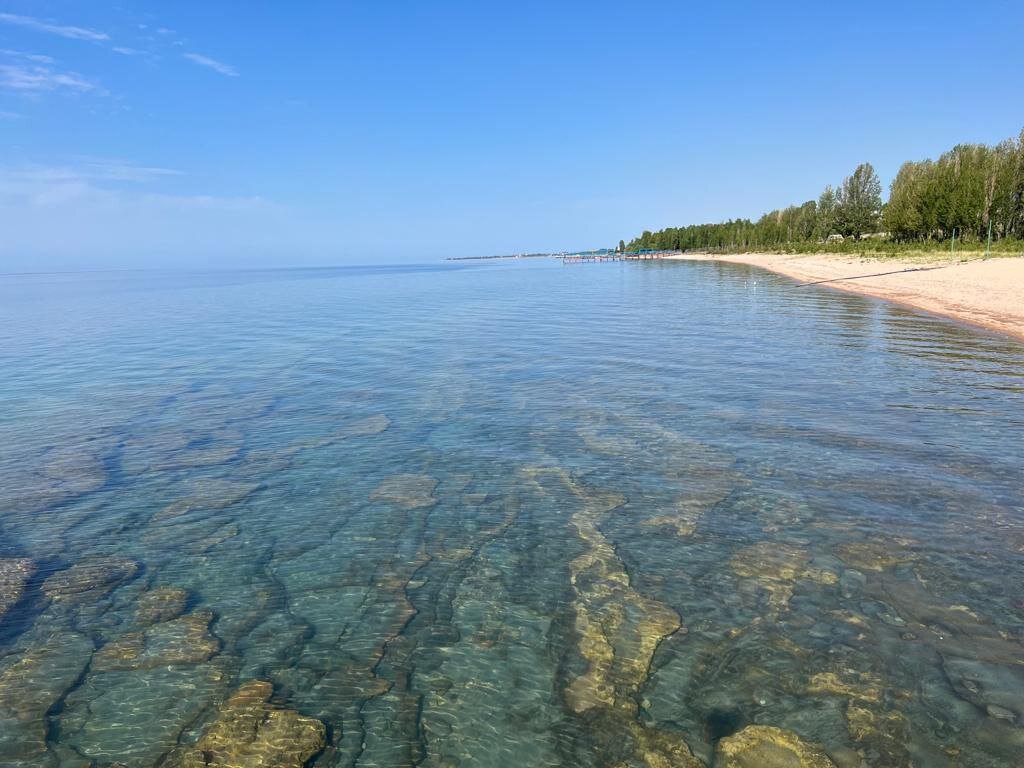 Чистейшая вода и песочные пляжи - это озеро Иссык-Куль