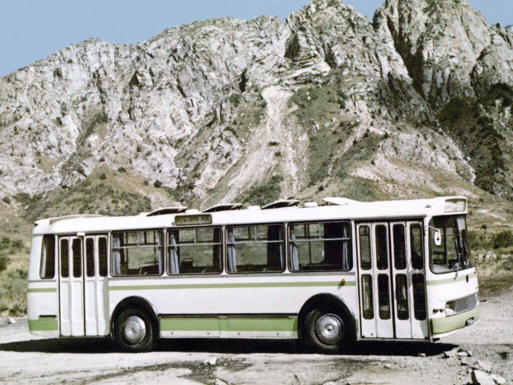 ЛАЗ-698 – очередной несостоявшийся львовский автобус | Колёса ...