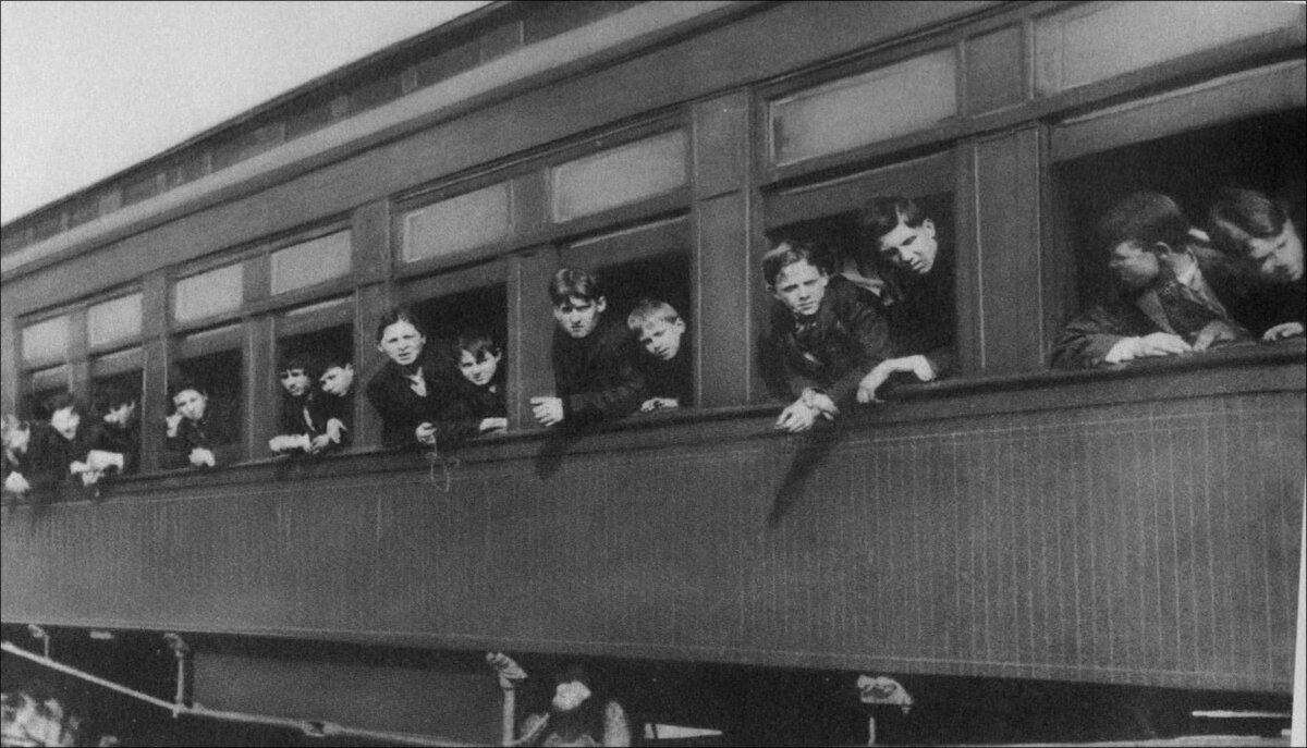 Сиротский поезд. 