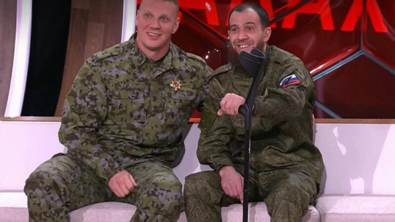     Дмитрий Майер (слева) и Валид Чараев. Передача "Малахов"
