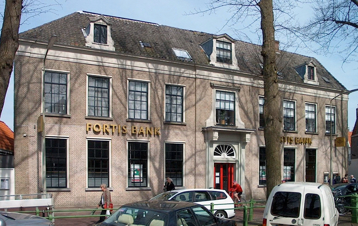 Банк в Хорне, Veemarkt 6 Hoorn, NL