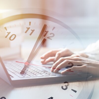    Business working times concept people work typing on laptop computer overlay with in time clock to lunch break Валерий