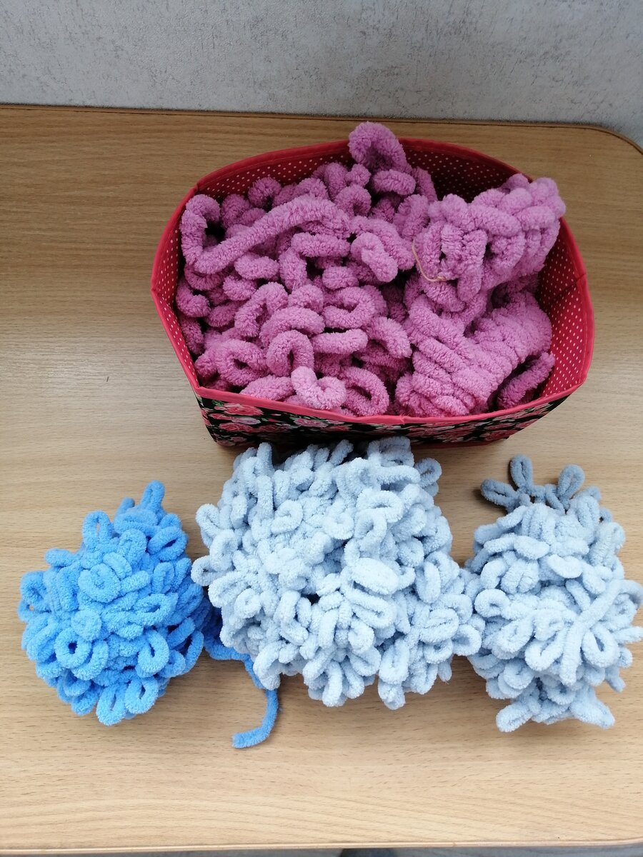 Остатки выставила на Авито даром