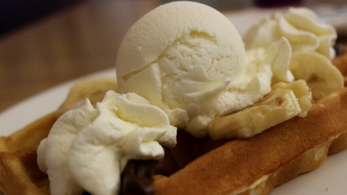     По словам пресс-секретаря президента РФ Дмитрия Пескова, мороженое для председателя КНР Си Цзиньпина «всегда наготове». Он упомянул об этом, когда журналисты попросили его рассказать о предстоящем государственном обеде в Кремле.