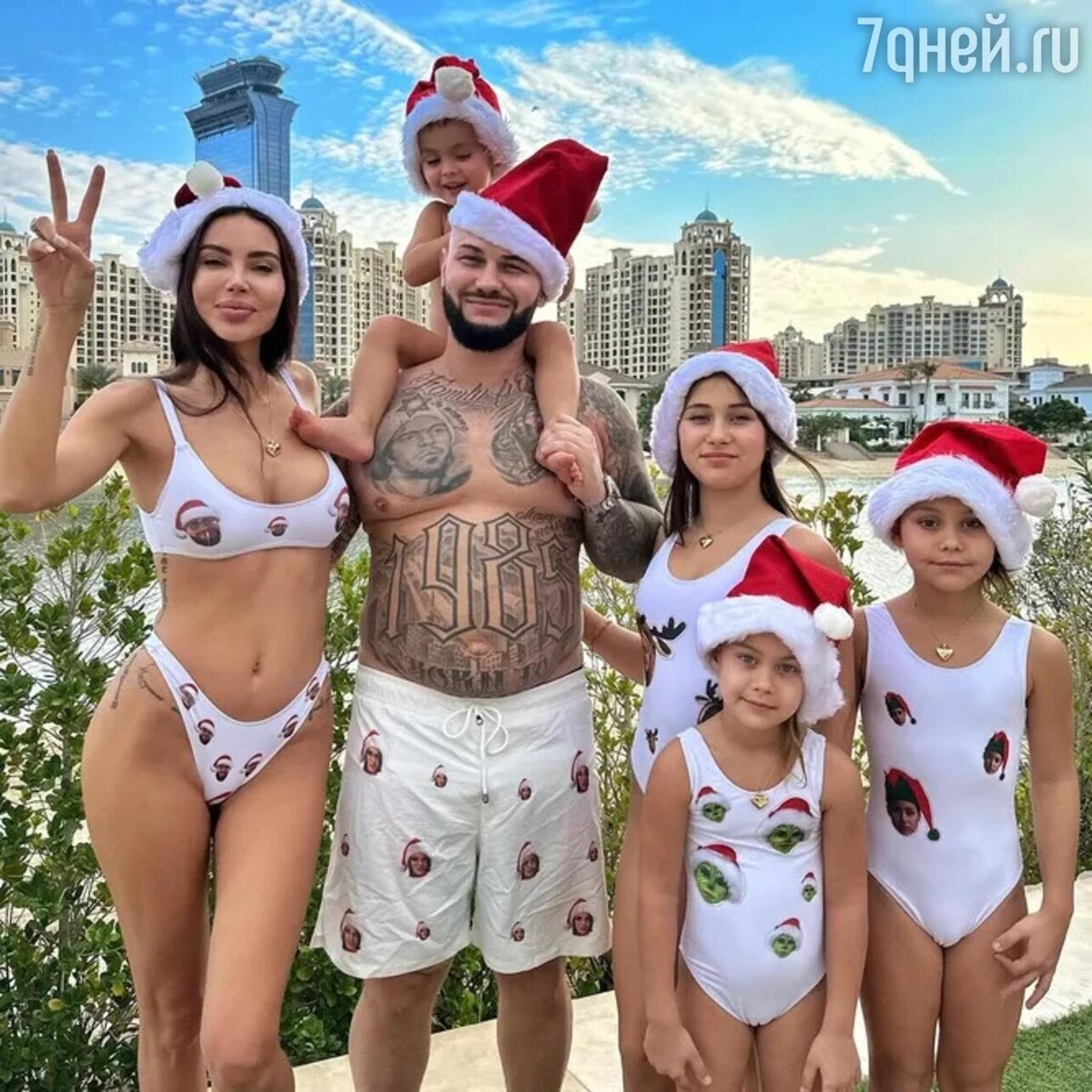    Оксана Самойлова и Джиган с детьми Социальные сети