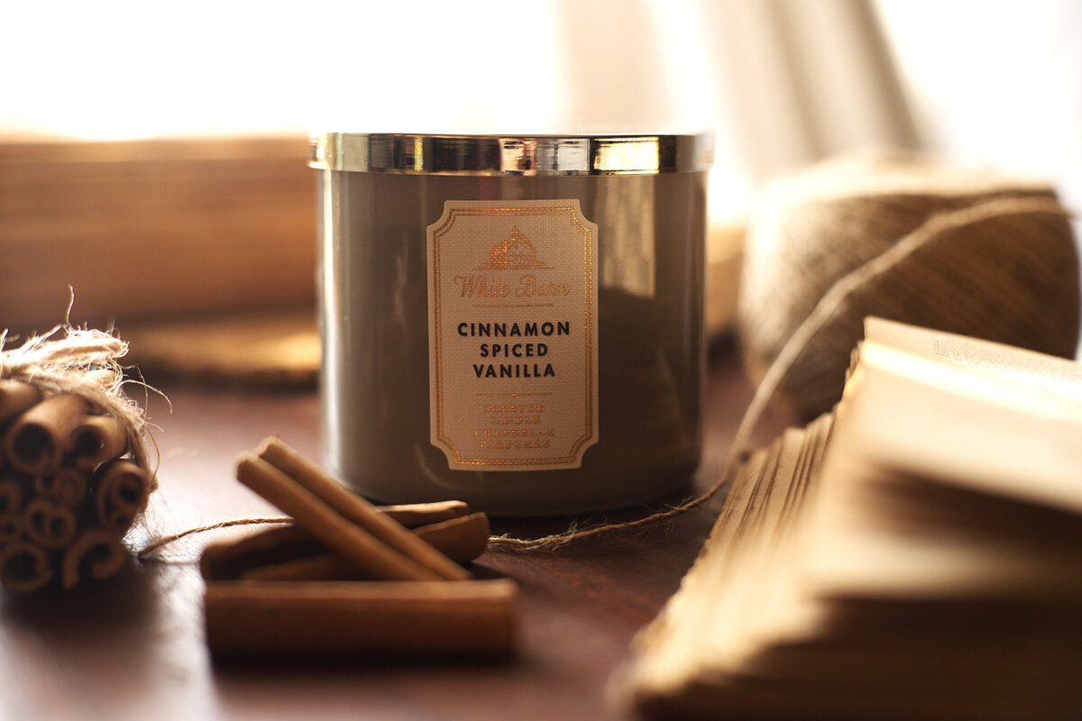 Свеча Bath & Body Works "Cinnamon Spiced Vanilla"