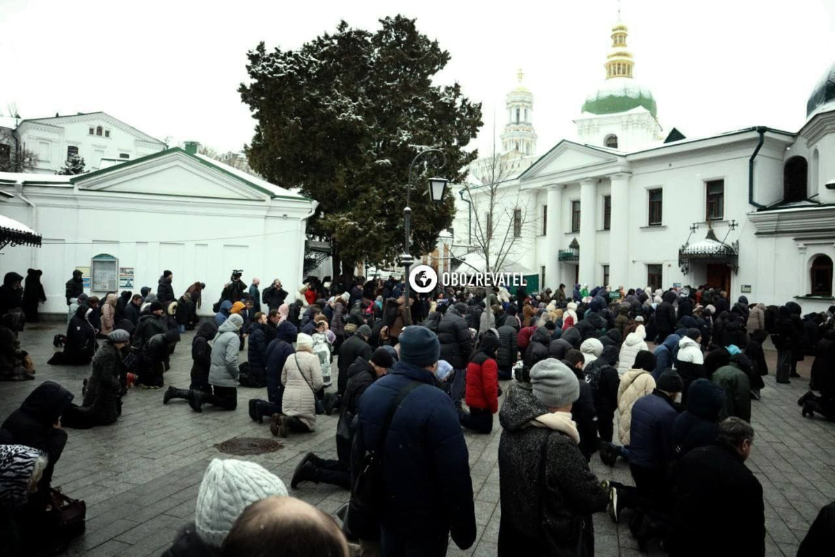 Киево печерская лавра выгнали монахов