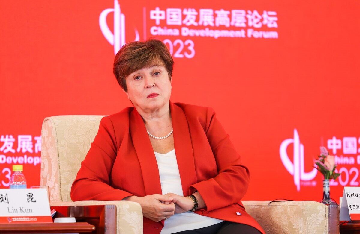 Глава Международного валютного фонда Кристалина Георгиева. Китай, март 2023г. https://supershit.ru/glava-mvf-prizyvaet-kitaj-sbalansirovat-ekonomiku-v-storonu-potrebleniya/