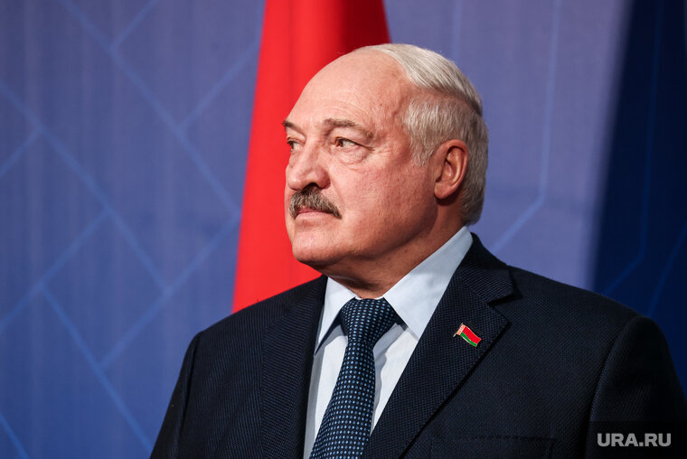    Александр Лукашенко призвал Владимира Зеленского сесть за стол переговоров