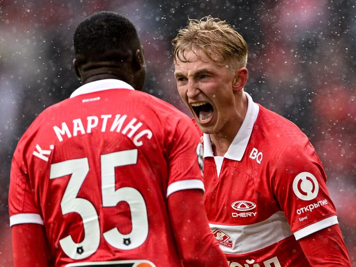    Игроки "Спартака" Кристофер Мартинс Перейра и Руслан Литвинов (справа© РИА Новости / Алексей Филиппов