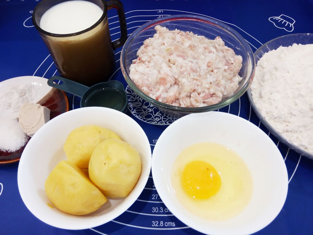 Ингредиенты для приготовления лепешек с фаршем