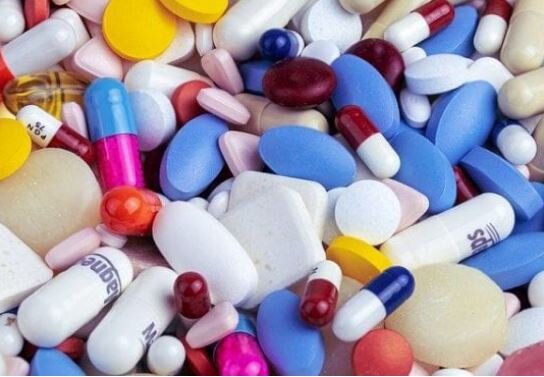 А вот Гиппократ считал, что пища должна быть лекарством, а лекарство должно быть пищей. И ведь помогало!