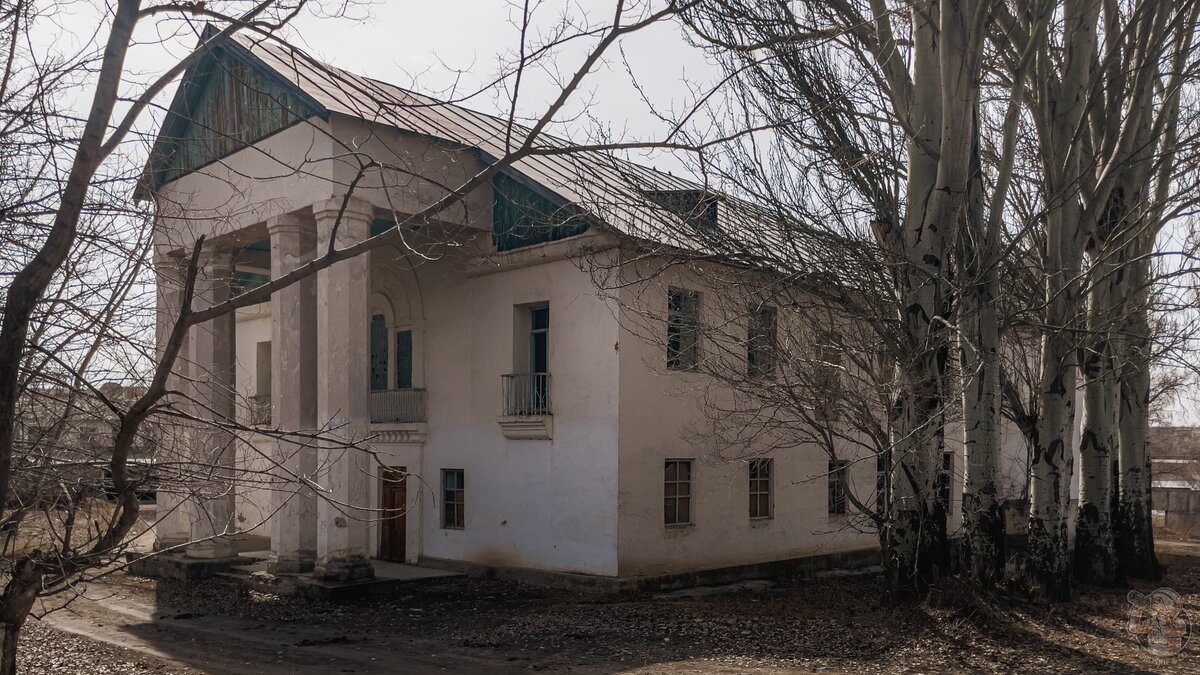 Распад СССР не пошёл ему на пользу: умирающий городок куда в годы ВОВ эвакуировали торпедный завод Каспийска