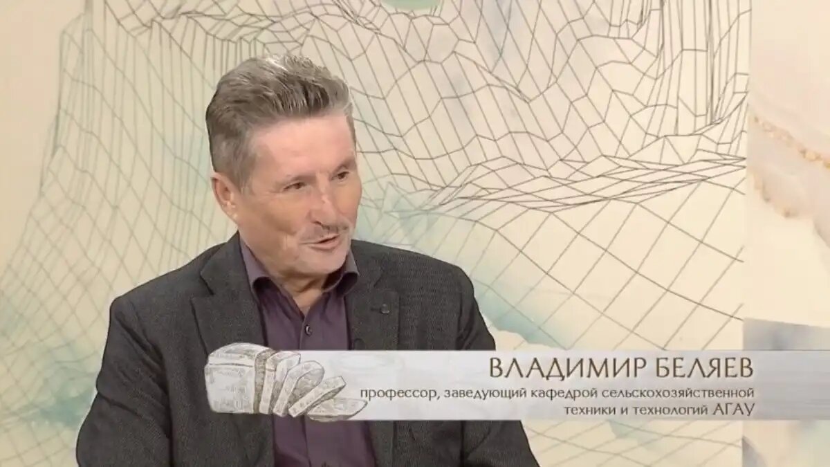 Фото: Программа «Хлебный край» телеканала «Катунь 24» Владимир Беляев — заведующий кафедрой сельскохозяйственной техники и технологий АГАУ, профессор