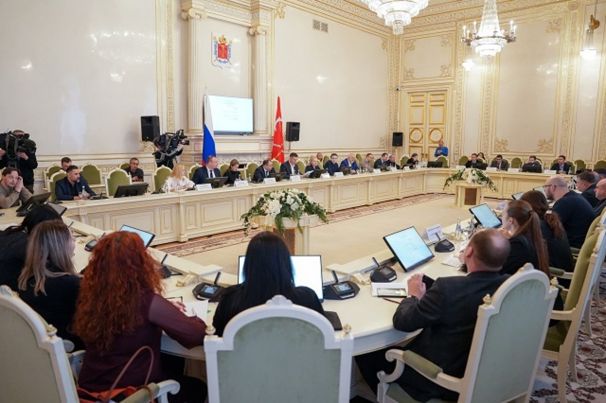    Без парковок лучше? Петербуржцы в ЗакСе обсудили работу платных стоянок