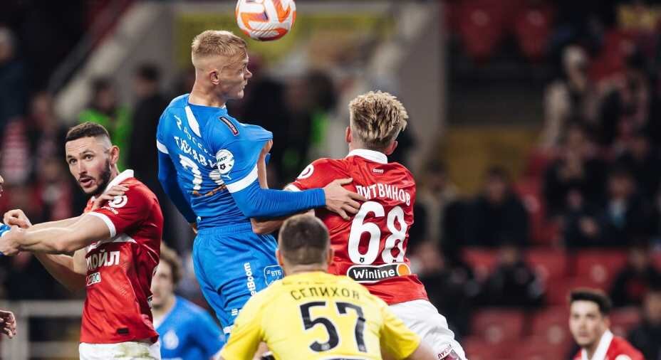    «Спартак» и «Динамо» устроили рубку, которая закончилась результативной ничьей с шестью голами. Фото: Соцсети ФК «Динамо» Москва