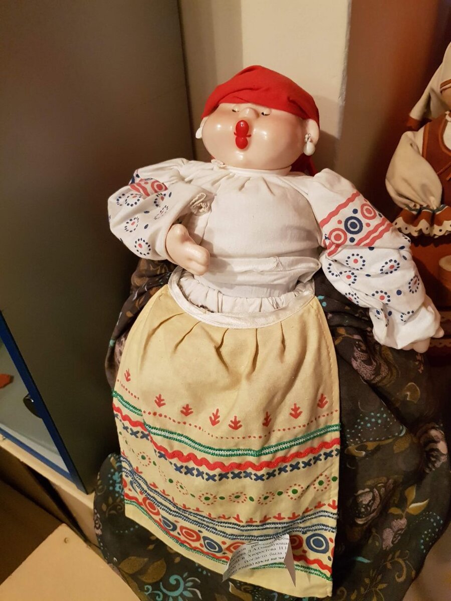 Фото автора - "Музей детской игрушки" в Педагогическом колледже 