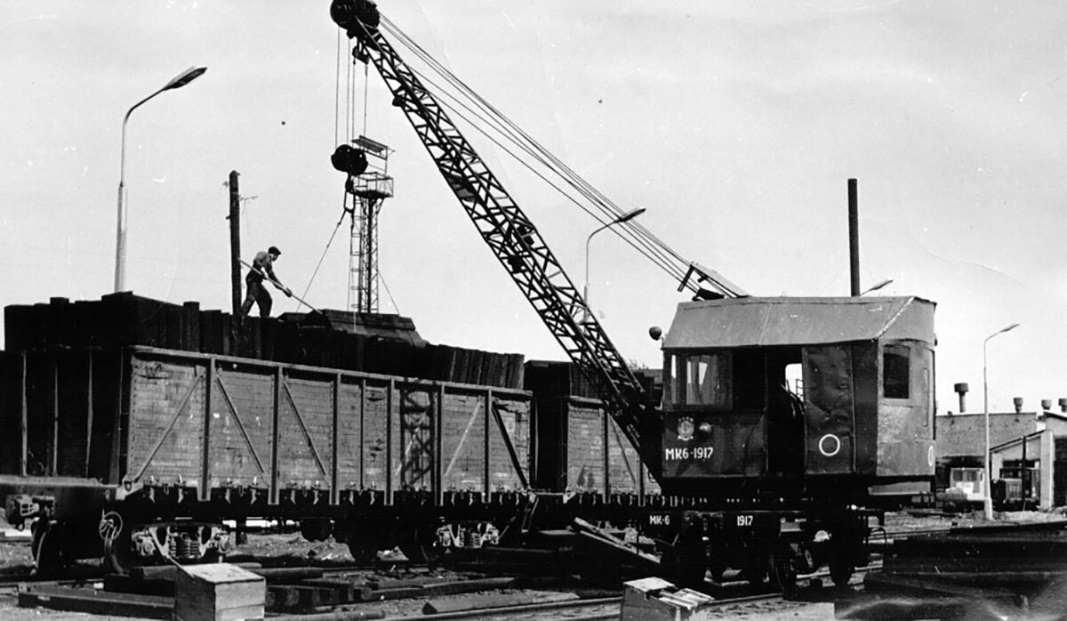 Фотография советского парового крана МК-6 1917 года выпуска 