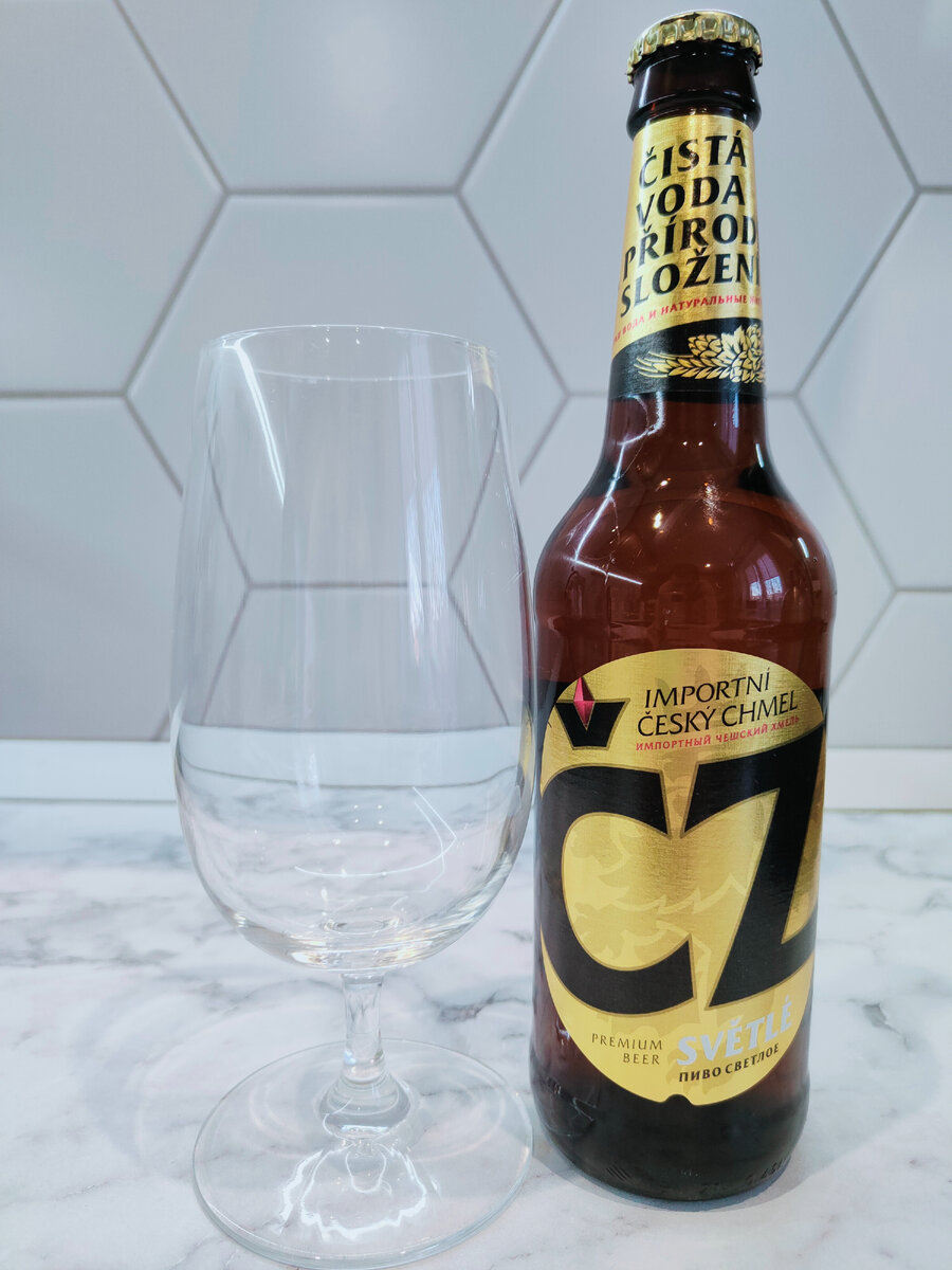 Пиво "CZ Svetle (Cesky Znak)" (Чешский Знак Светлое)