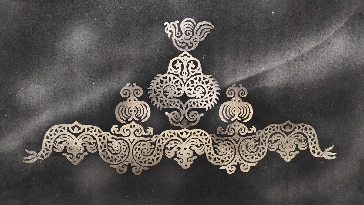     Короткометражное кино своей документальностью напоминает американский фильм ужасов «Ведьма из Блэр: Курсовая с того света».