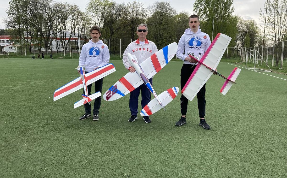 Соревнования по авиамодельному спорту. Спортивные соревнования. Классы спортивных авиамоделей. Авиамоделирование медаль.