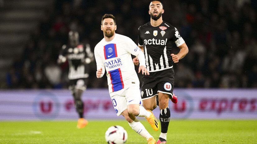   globallookpress.com Panoramic/Keystone Press Agency