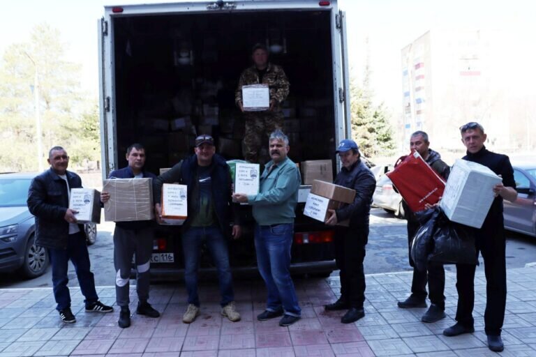    Два автомобиля, тепловизоры, продукты: из Гайского округа отправили гумпомощь бойцам СВО Кристина Просвиркина