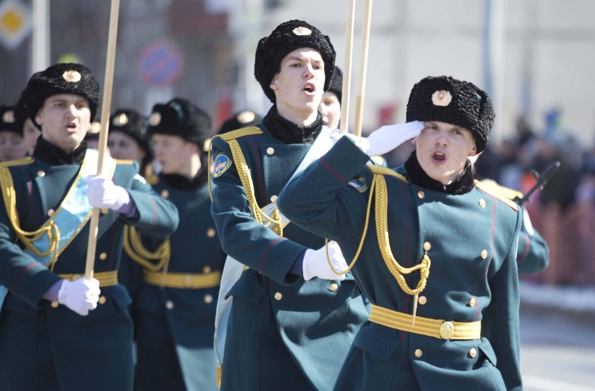    В городах Югры отменяют парады Победы