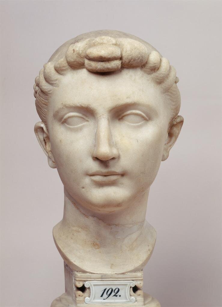 Юлия Старшая