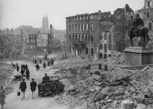 Руины Нюрнберга. 1945 год. Почти как в фильме.