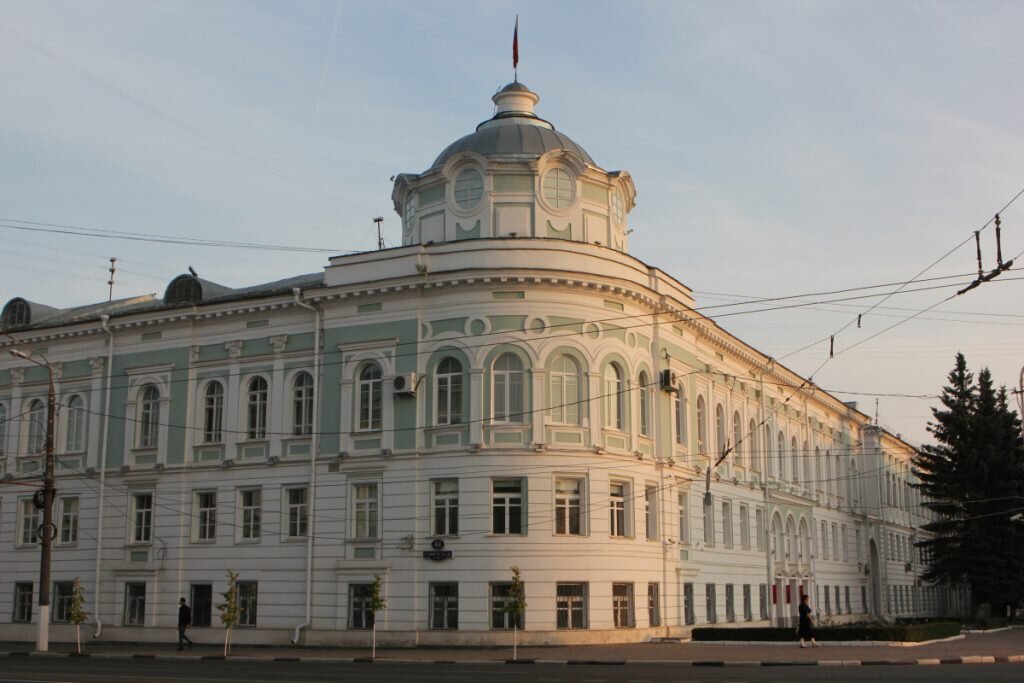 Сайт тверской городской администрации. Тверь правительство Тверской области. Здание правительства Тверской области. Мэрия Твери. Тверская область администрация.