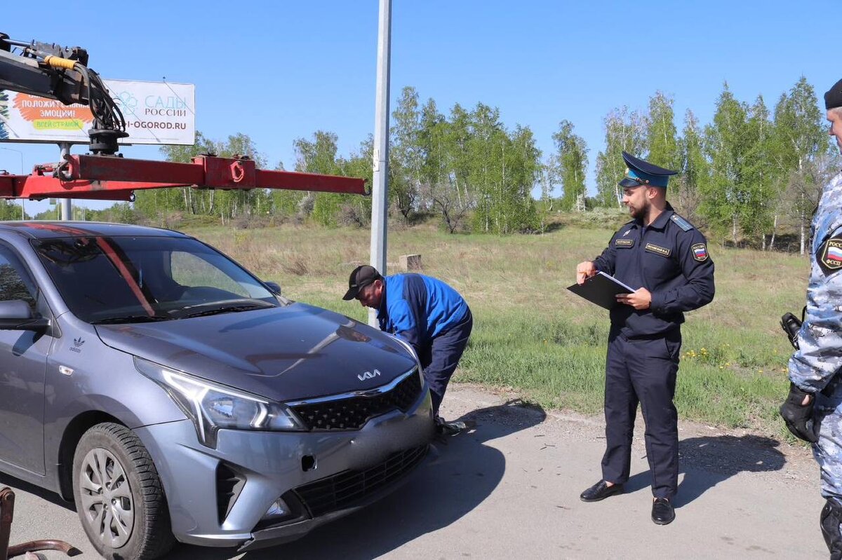 Заплатили налоги на обочине: в Челябинске ГИБДД и приставы устроили облавы  на должников | Русский компас | Дзен