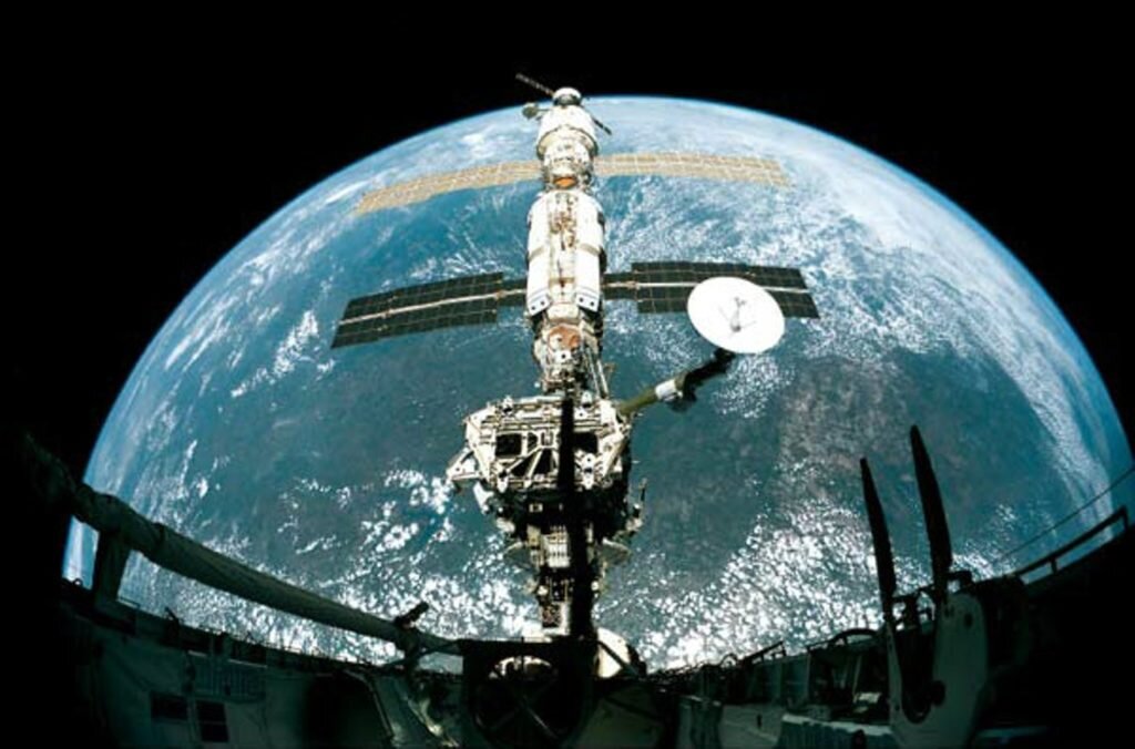   Космическая станция 3D (2002)