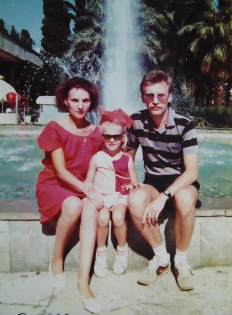 Помню эту поездку) на всех других фото я с закрытыми глазами, потому что постоянно хотела спать)