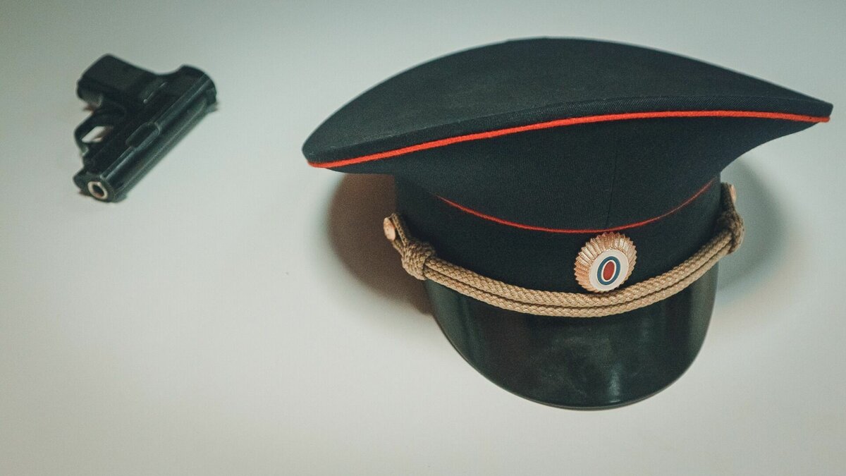     Сотрудника отдела МВД «Богородский» подозревают в злоупотреблении должностными полномочиями и получении взятки. Ему уже избрана мера пресечения, сообщается на сайте районного суда.